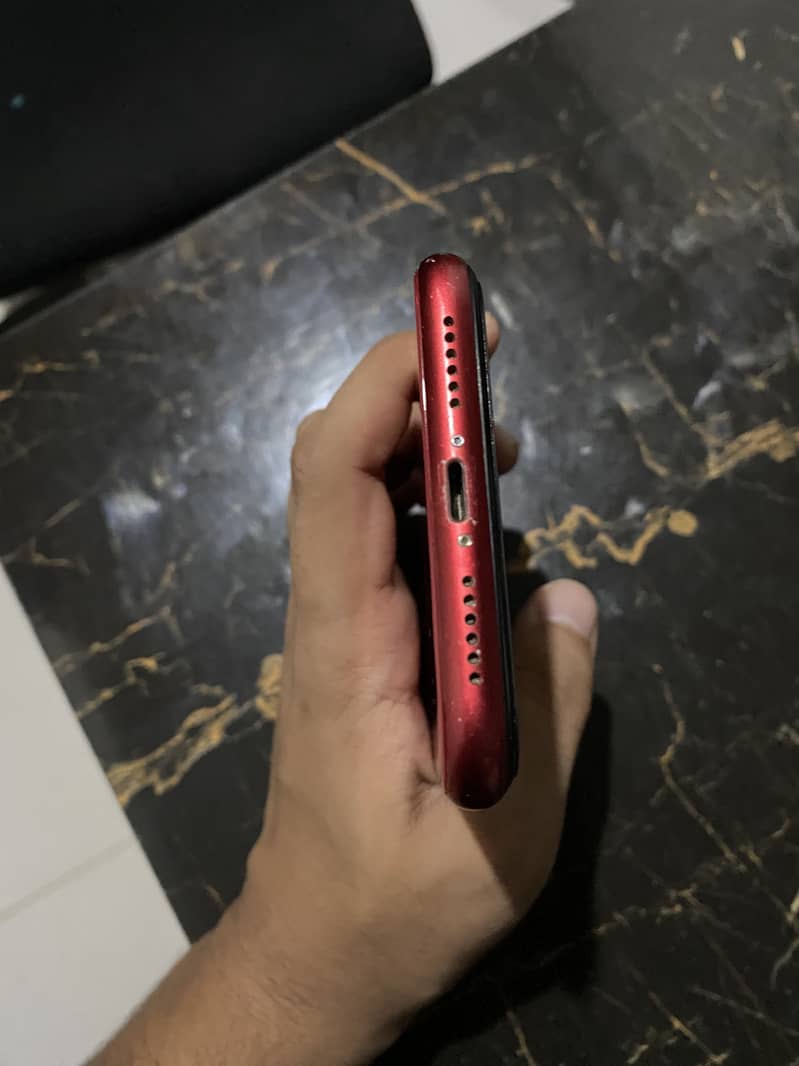 Apple iPhone 11 3