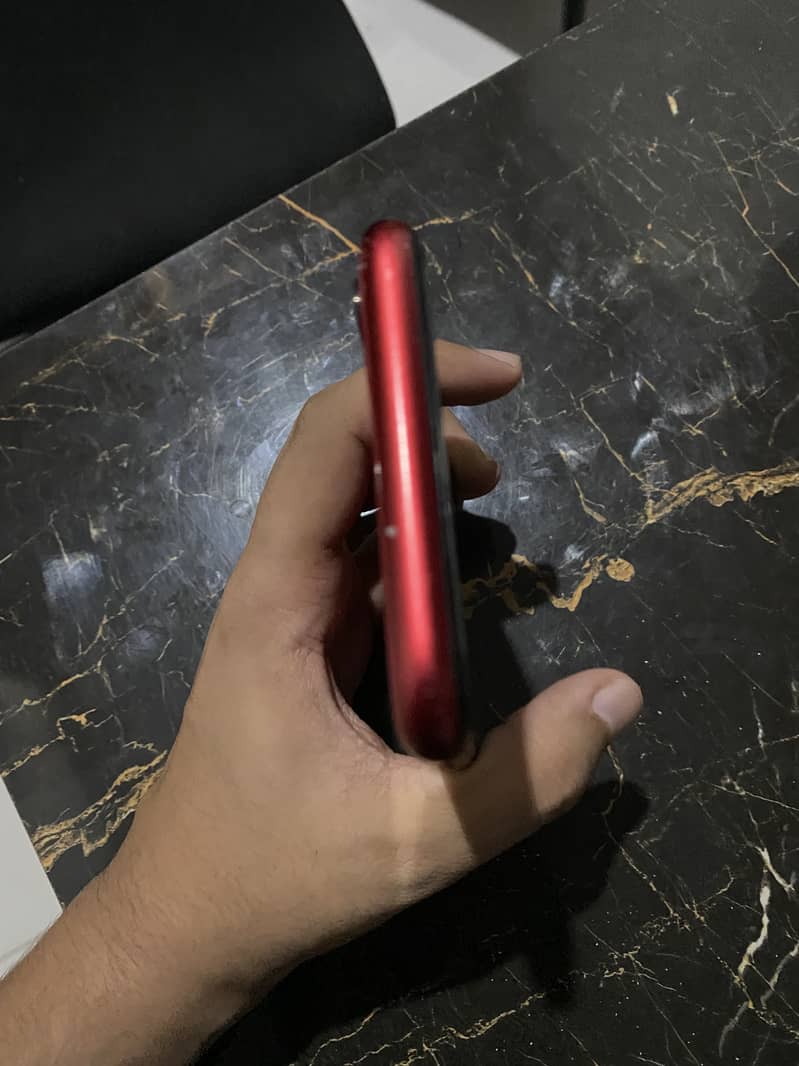 Apple iPhone 11 7