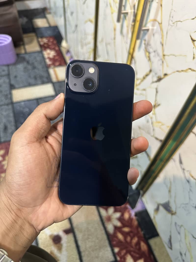 Apple iPhone 13 1