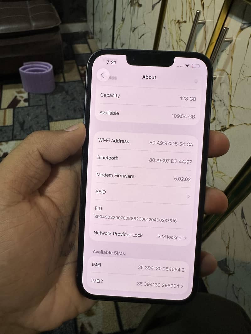 Apple iPhone 13 2