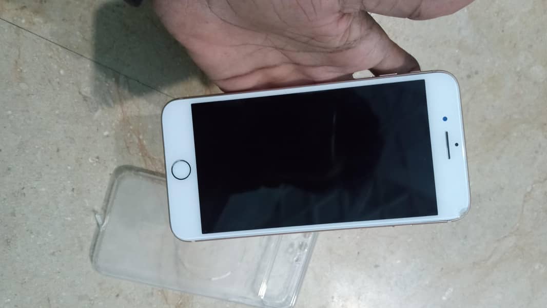 Apple iPhone 8 Plus 5