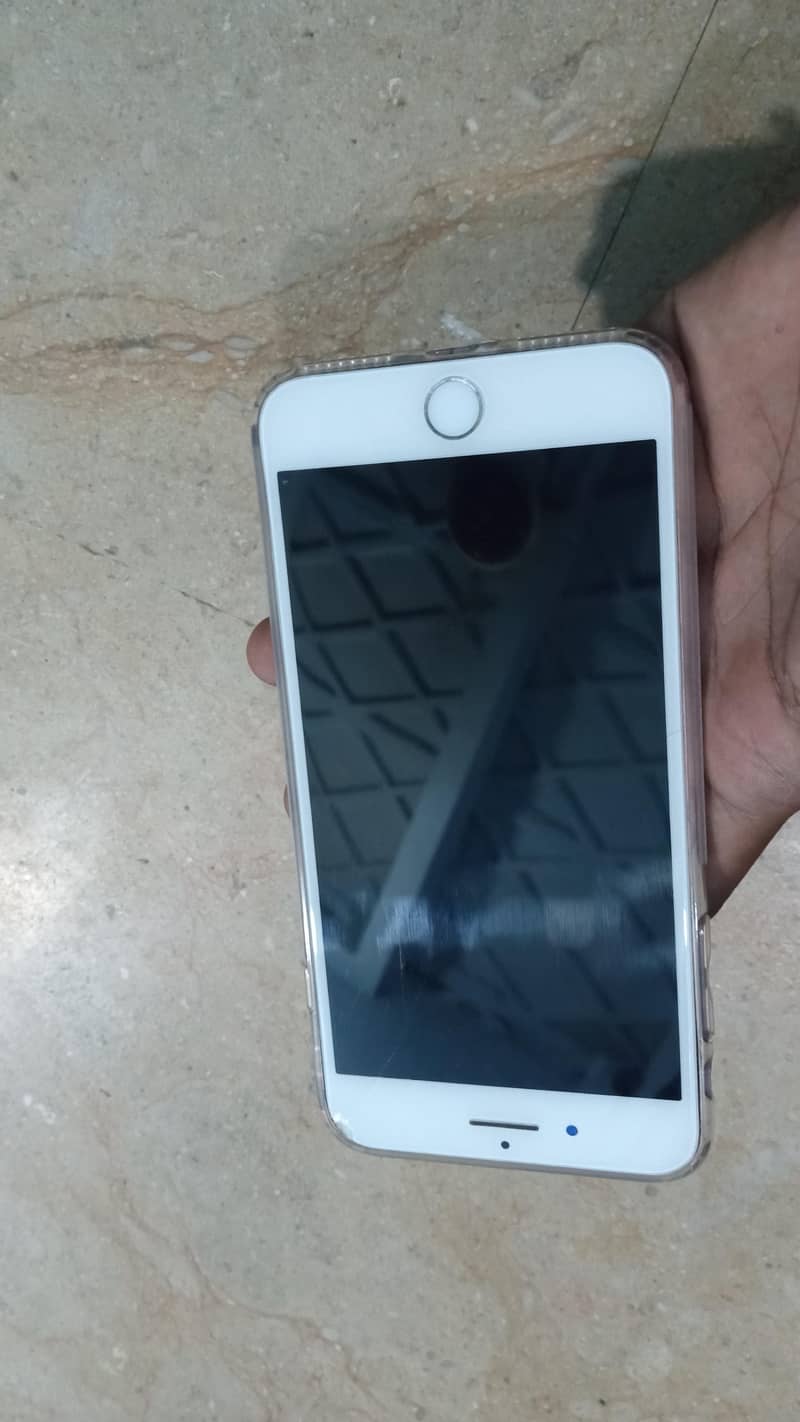 Apple iPhone 8 Plus 6