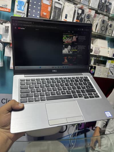 Dell Latitude 7300