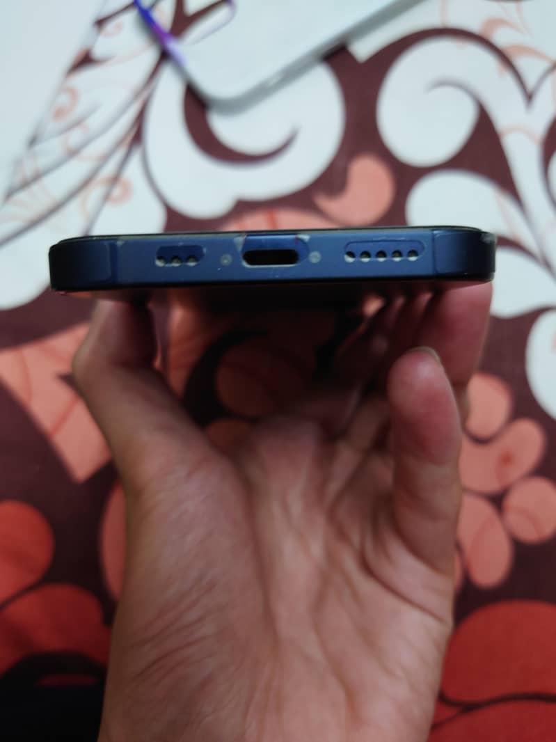 Apple iPhone 12 1