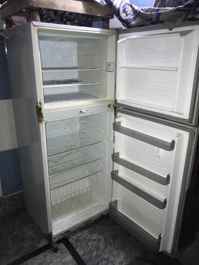Dowlance Fridge (Working Condition)