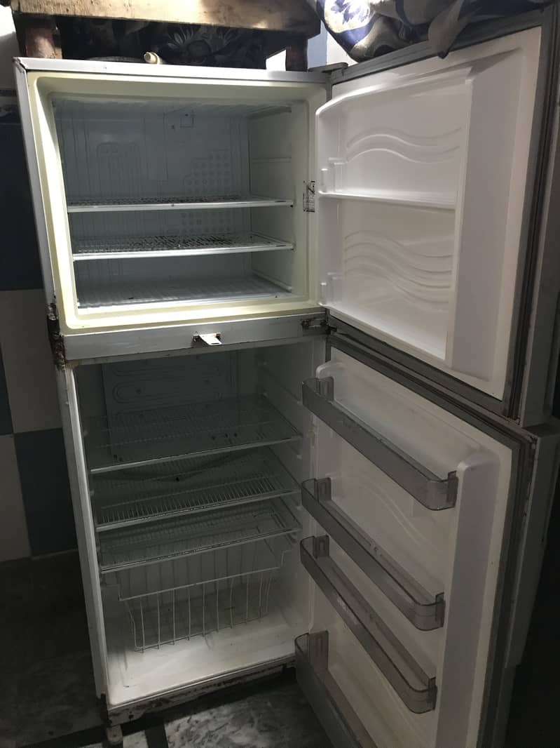 Dowlance Fridge (Working Condition) 1
