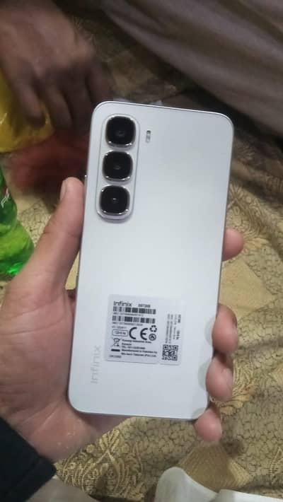 Infinix Hot 60 i