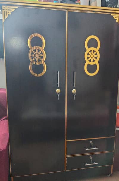 Wardrobe (Almari)
