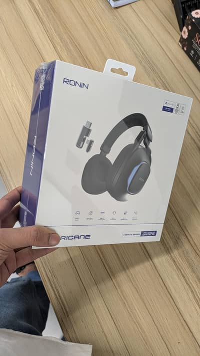 Hurricane Headphone Ronin - Brand new