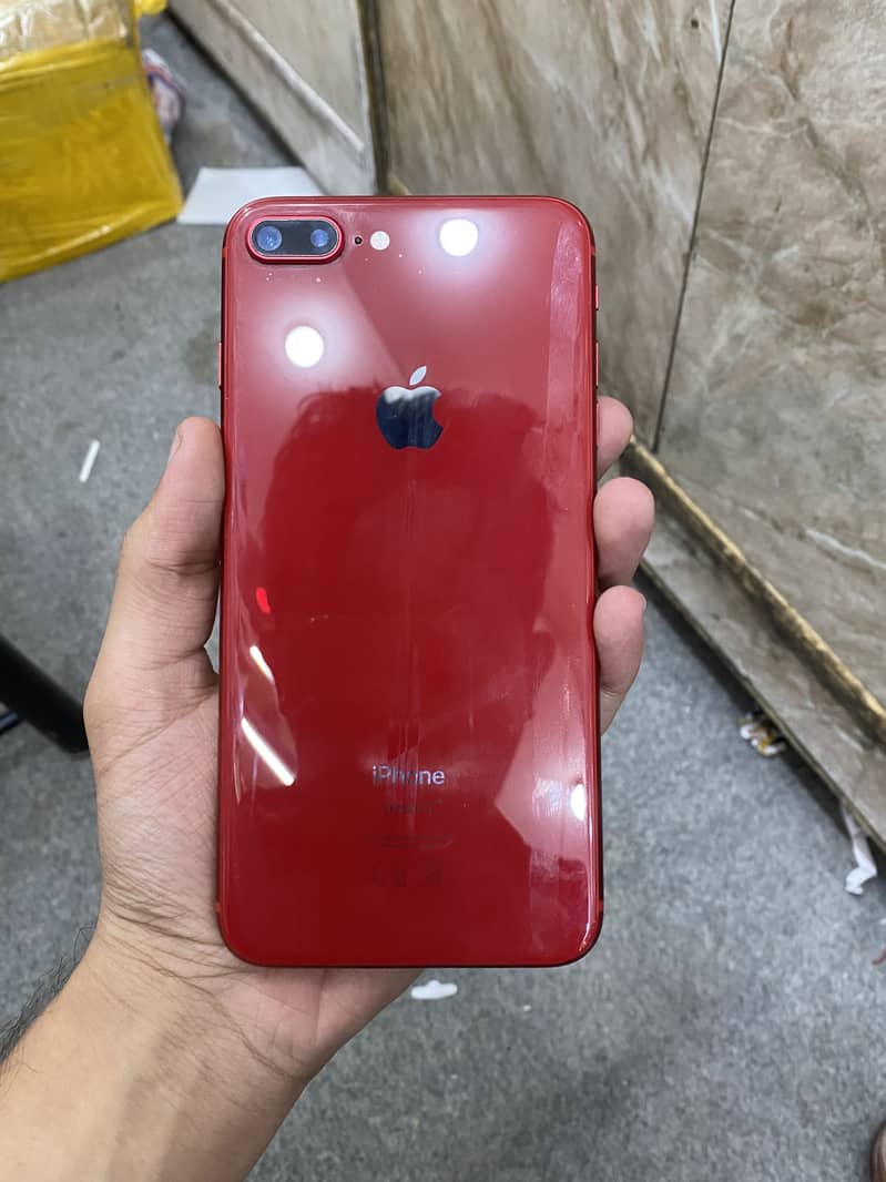 Apple iPhone 8 Plus 1