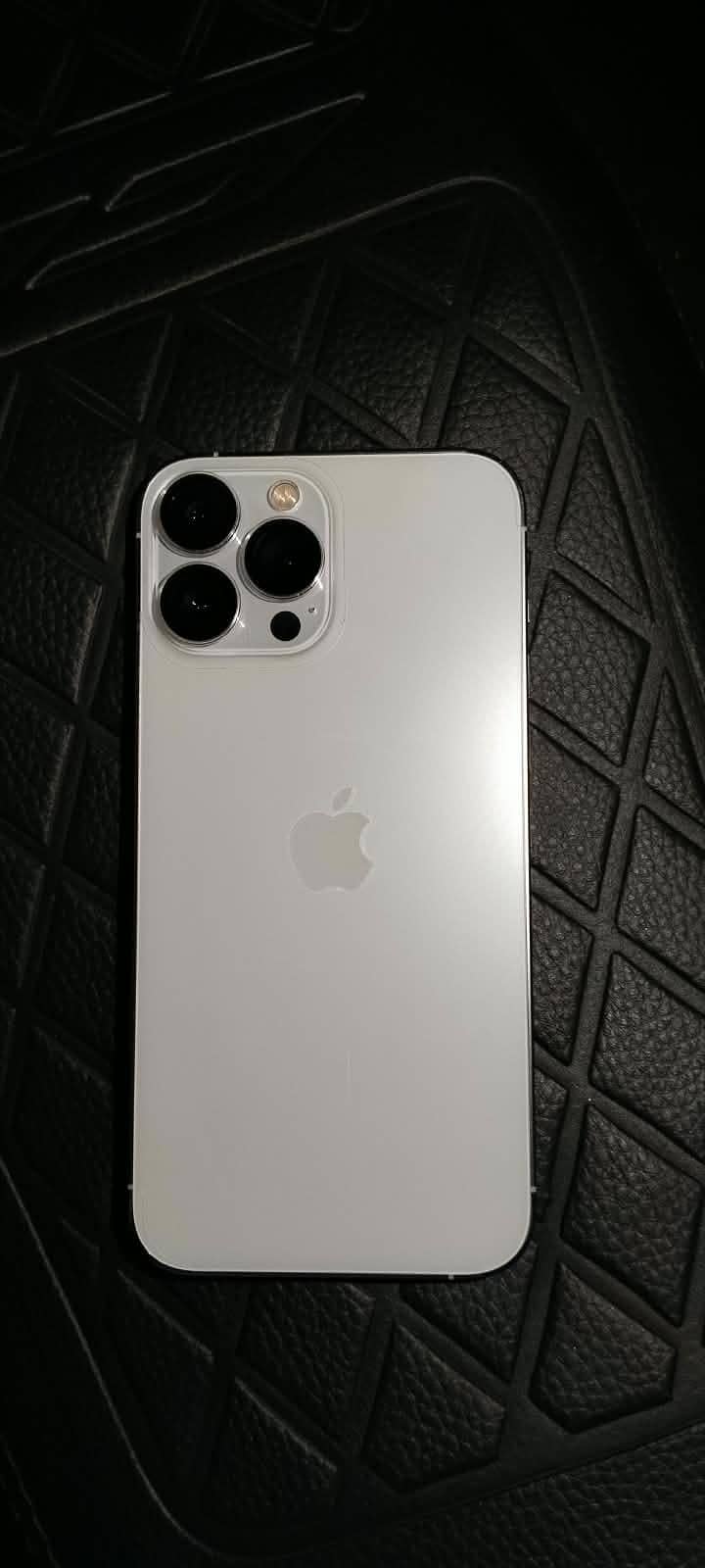 Apple iPhone 13 Pro max 8