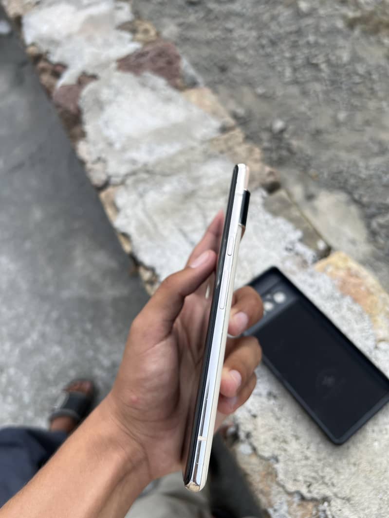 Google Pixel 6 Pro 2
