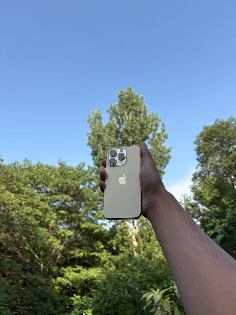 Apple iPhone 14 Pro 3