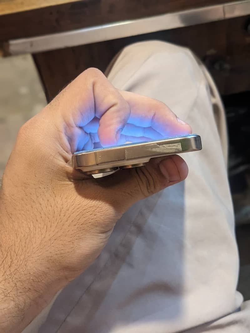 Apple iPhone 16 Pro 5