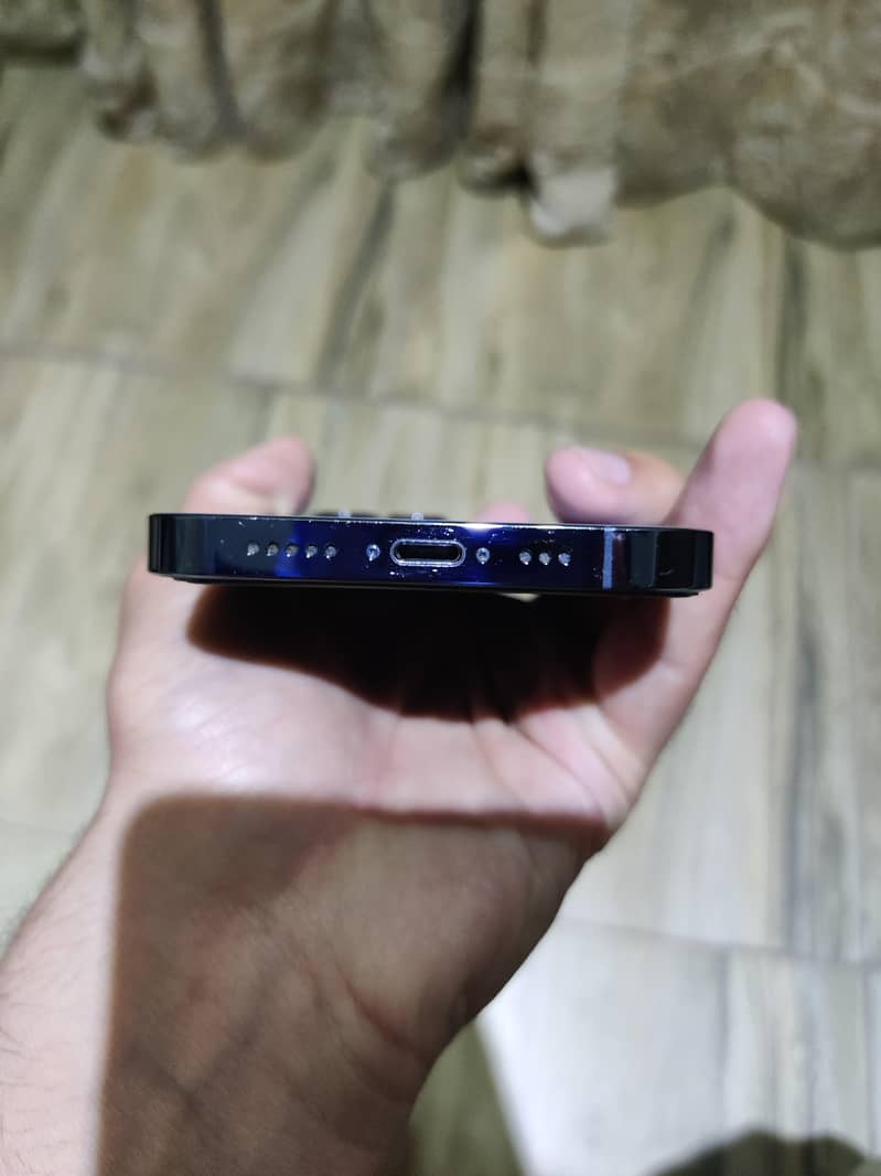 Apple iPhone 13 Pro 2