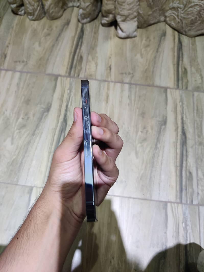 Apple iPhone 13 Pro 3
