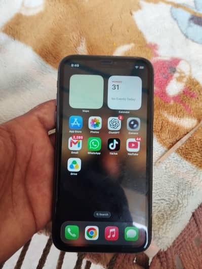 iphone 11 with box condition 10/10