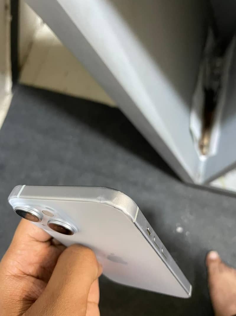 Apple iPhone 15 1