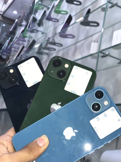 Apple iPhone 13