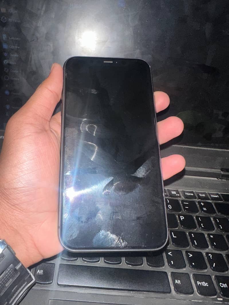 Apple iPhone 11 0