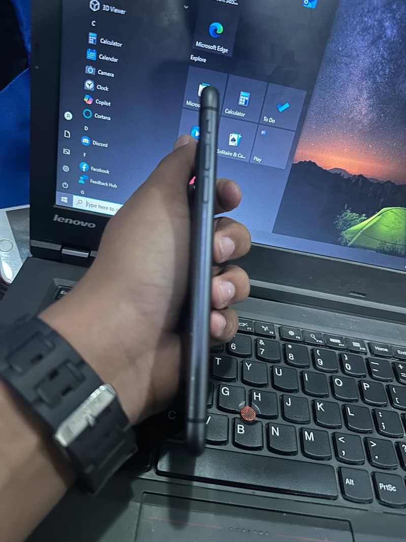 Apple iPhone 11 1