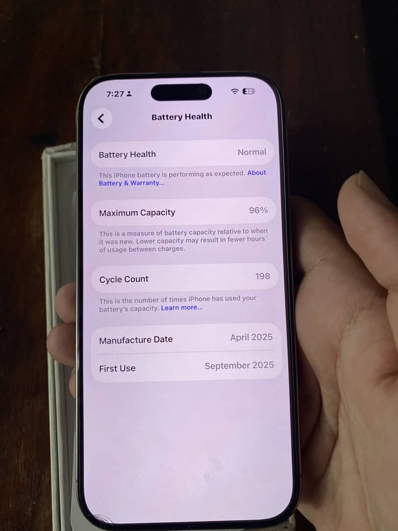 Apple iPhone 16 Pro 2