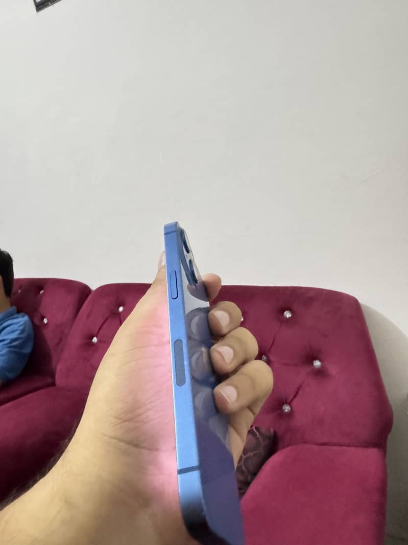 Apple iPhone 13 3