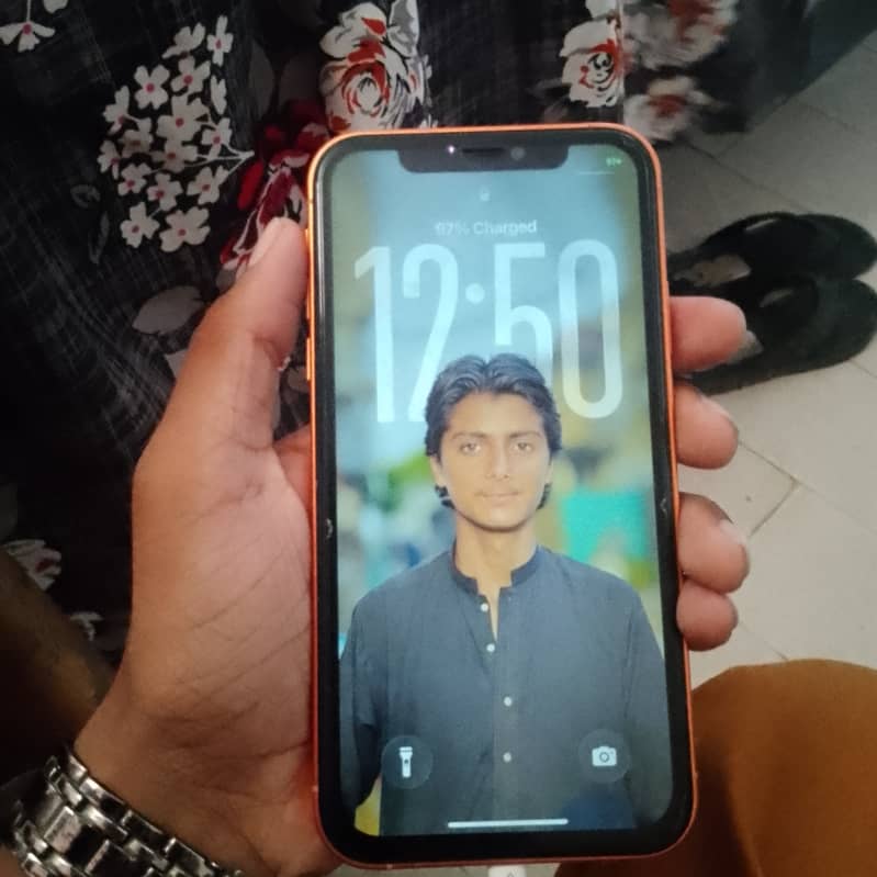 Apple iPhone 11 3