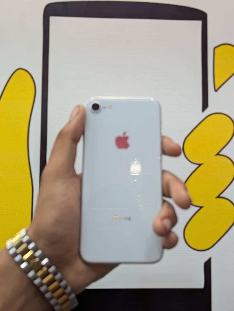 Apple iPhone 8 3