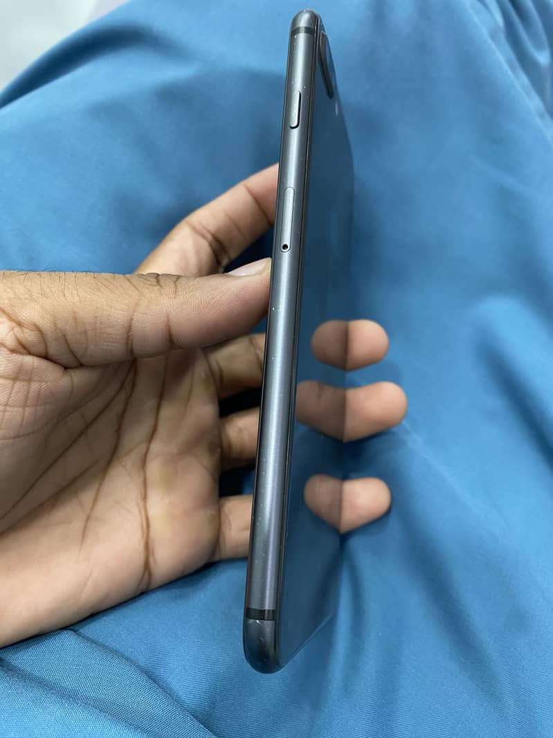 Apple iPhone 8 Plus 1