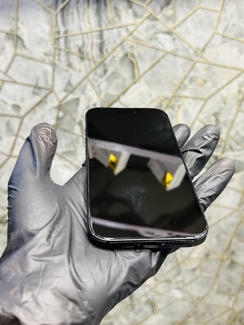 Apple iPhone 14 1