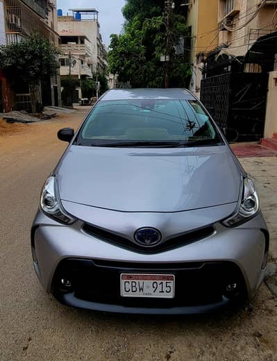 Toyota Prius Alpha 2021 Hybrid