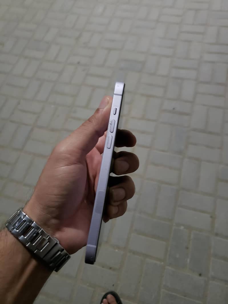 Apple iPhone 14 plus 4