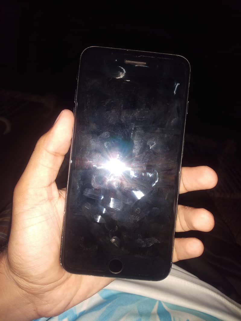 iphone 7 plus(pta) 1