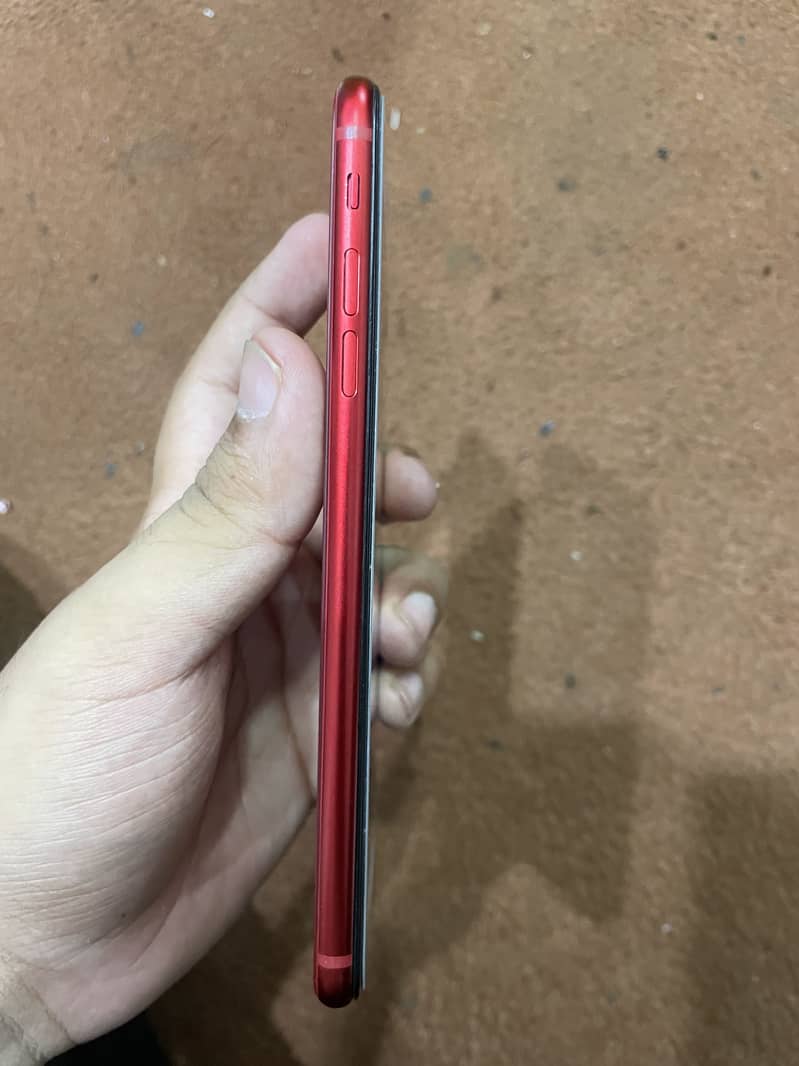 Apple iPhone 8 Plus 1