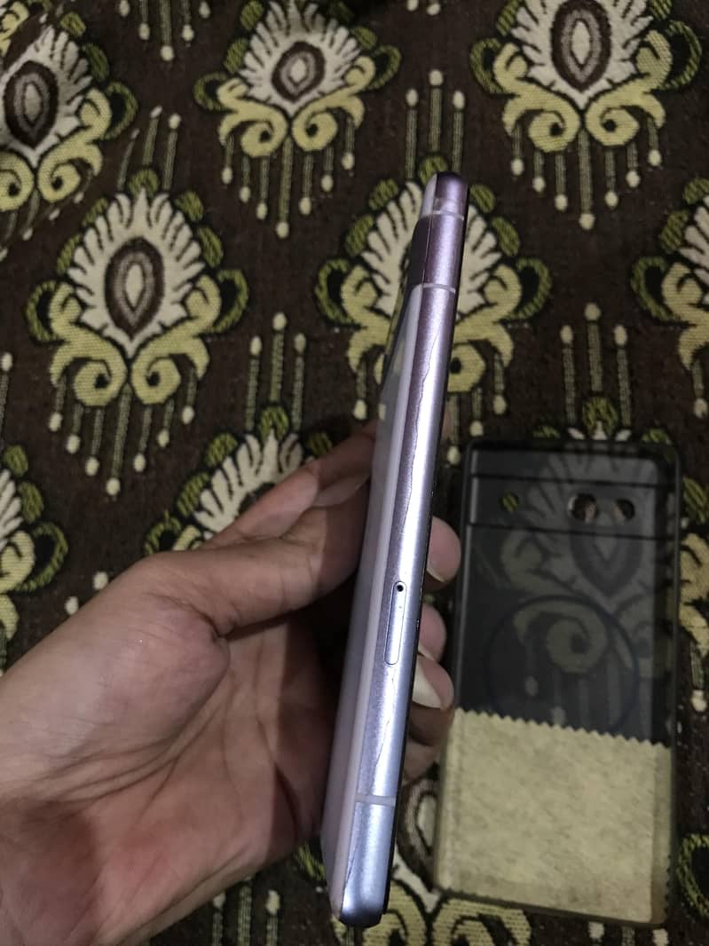 Google Pixel 7a 4