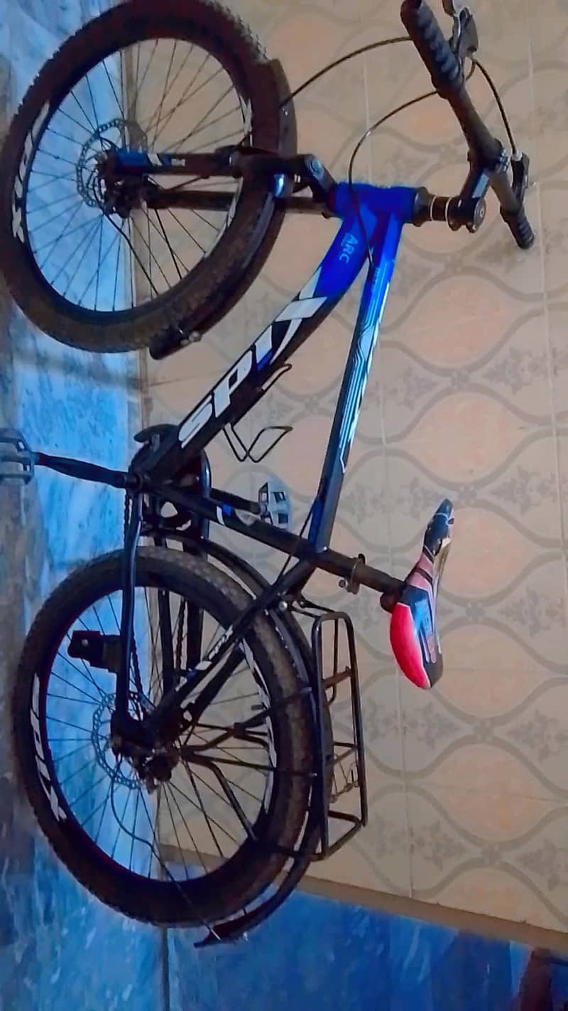 Mountain bicycle 0
