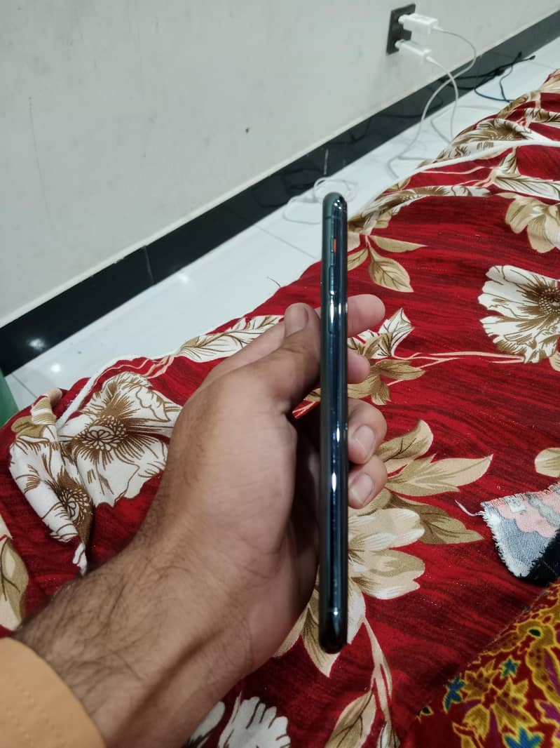 Apple iPhone 11 2