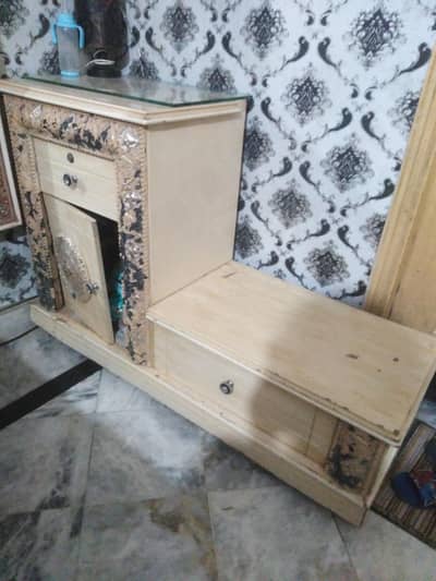 bed dressing and side tables
