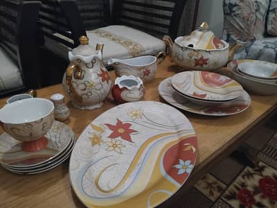 New 70 piece dinner set