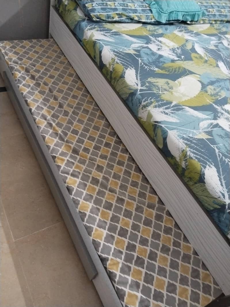 Bed with drawer 2