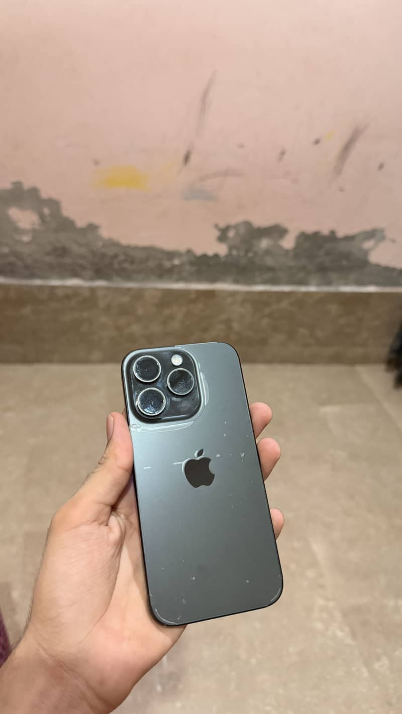 Apple iPhone 15 Pro 1