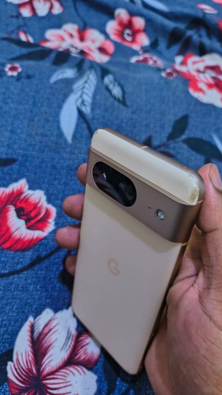 Google Pixel 8 1