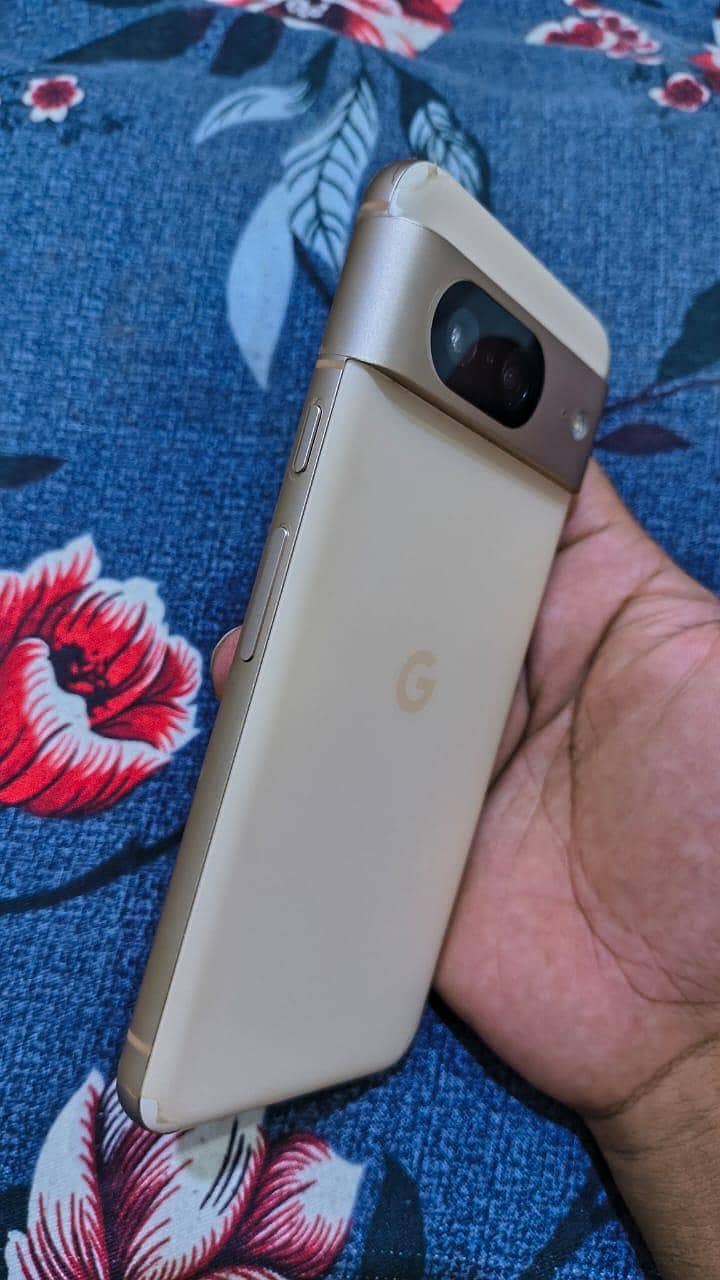 Google Pixel 8 2