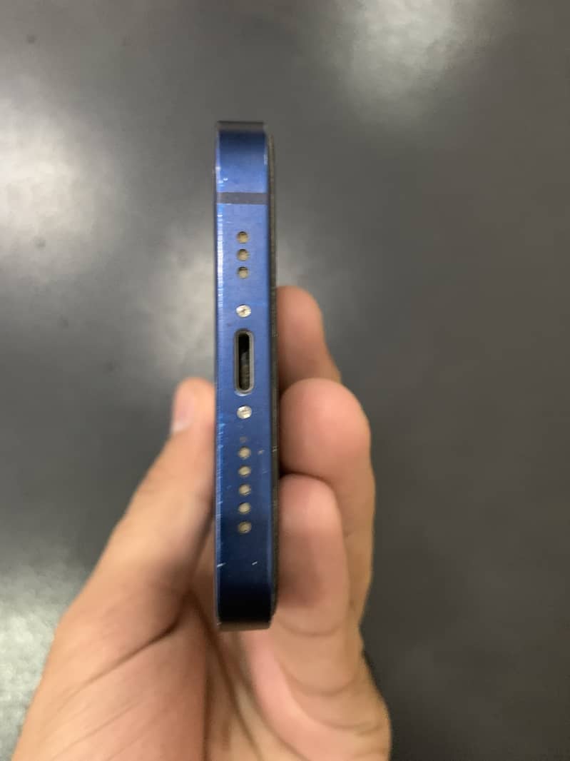 Apple iPhone 12 2
