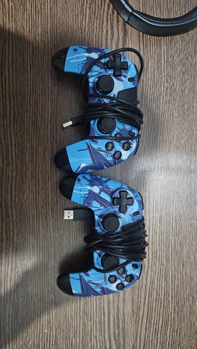 2 wired playstation controller