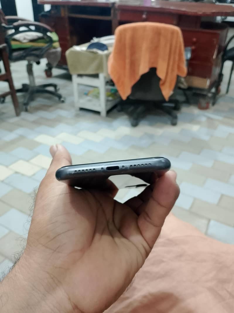 Apple iPhone 11 1