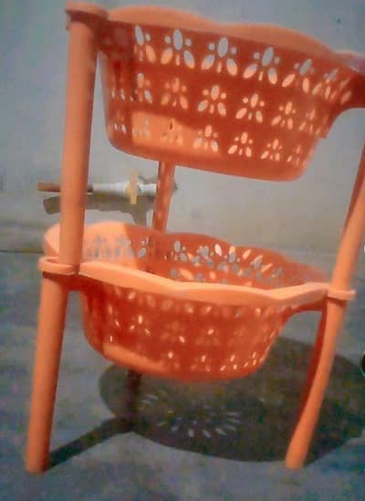 Vegetables storeij orange colour paidar bohot sasti
