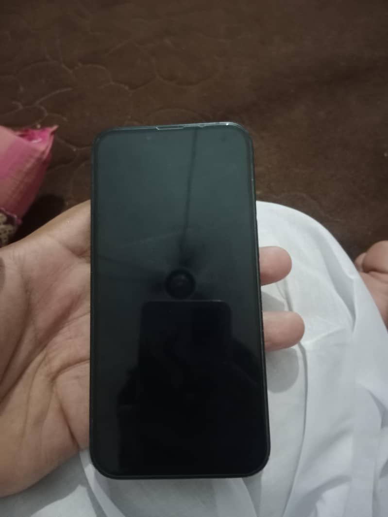 Apple iPhone 13 2
