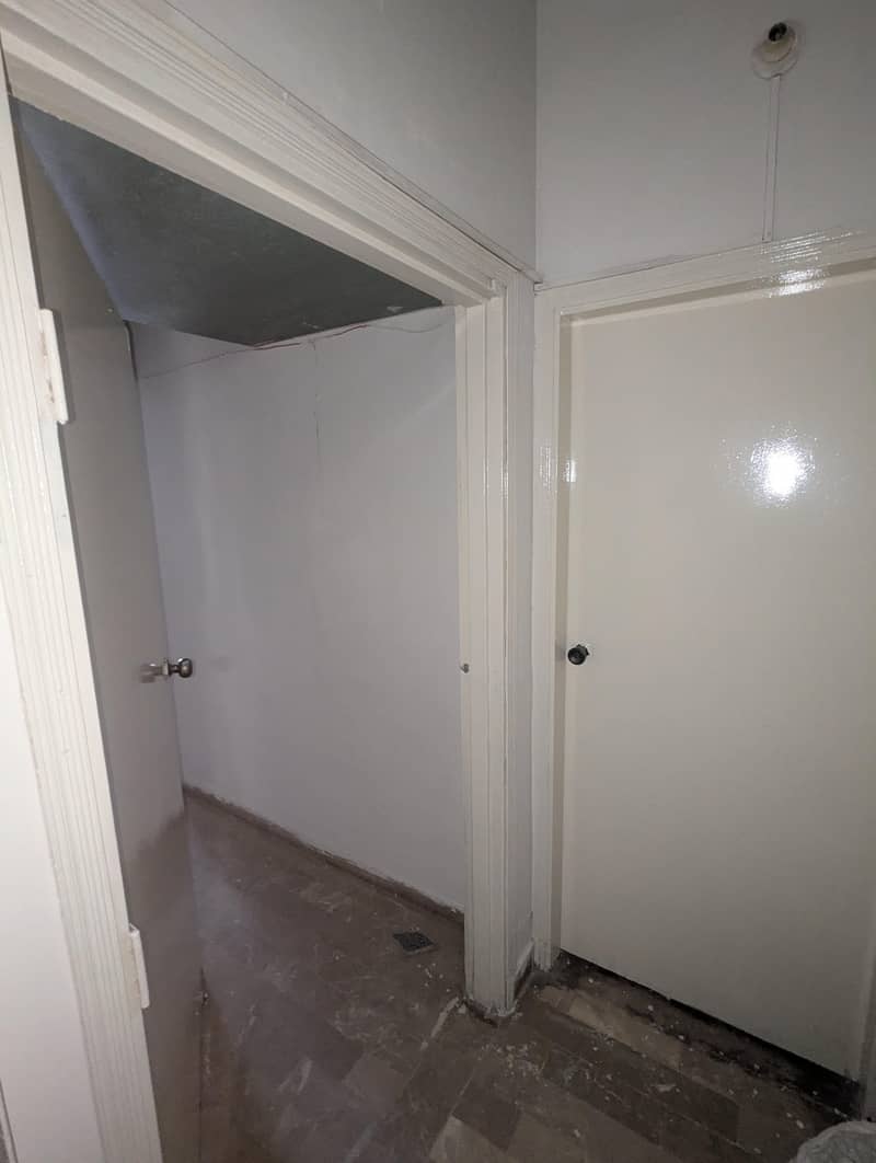 flat in unit 6 2